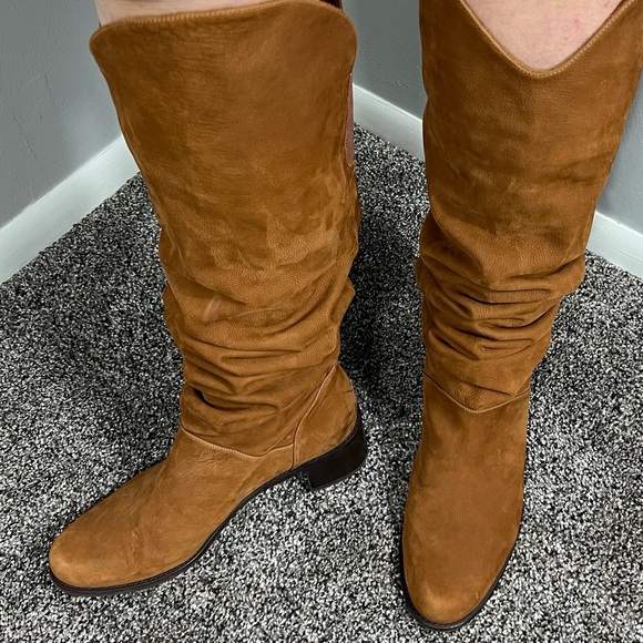 Stuart Weitzman  Suede Boots ~Sz 9.5~ - Picture 4 of 15